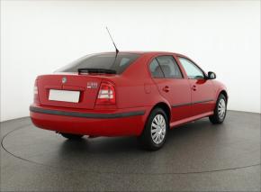 Škoda Octavia  1.6 Tour 