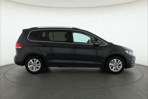 Volkswagen Touran  1.5 TSI 