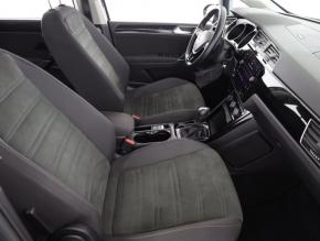 Volkswagen Touran  1.5 TSI 