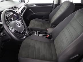 Volkswagen Touran  1.5 TSI 