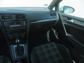 Volkswagen Golf  2.0 TDI GTD 