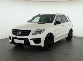 Mercedes-Benz ML  ML 63 AMG Performance Package 