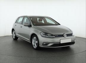 Volkswagen Golf  1.5 TSI 