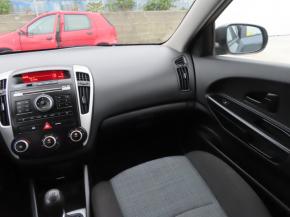 Kia Ceed  1.4 CVVT 