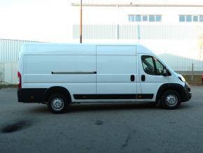 Peugeot Boxer  2.2 BlueHDi 