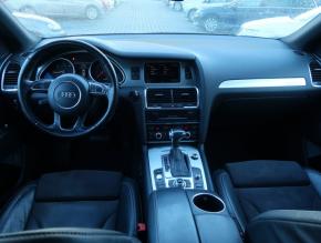 Audi Q7  3.0 TDI 