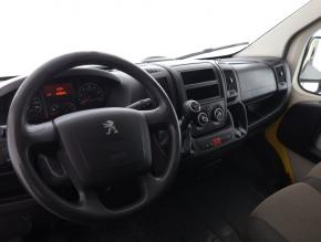 Peugeot Boxer  2.0 BlueHDi 