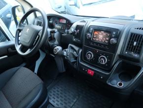 Peugeot Boxer  2.2 BlueHDi . 