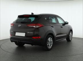 Hyundai Tucson  1.7 CRDi Trikolor 