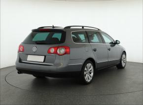 Volkswagen Passat  1.6 FSI 