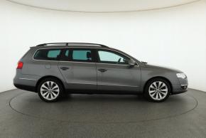 Volkswagen Passat  1.6 FSI 