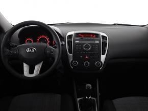 Kia Ceed  1.4 CVVT 