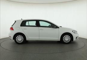 Volkswagen Golf  1.5 TSI 