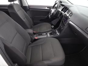 Volkswagen Golf  1.5 TSI 