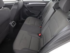 Volkswagen Golf  1.5 TSI 