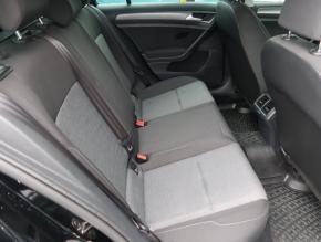 Volkswagen Golf  1.6 TDI 