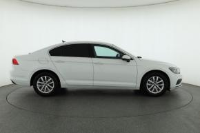 Volkswagen Passat  1.5 TSI 