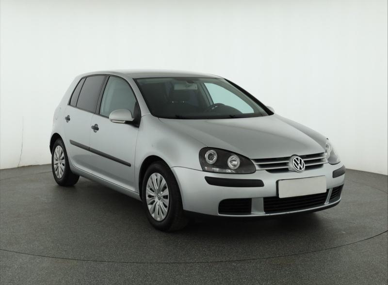 Volkswagen Golf  1.6 FSI