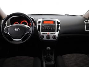 Kia Ceed  1.4 CVVT 