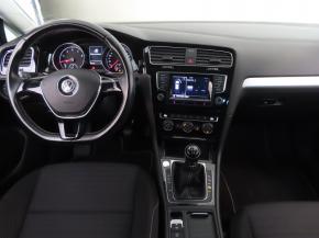 Volkswagen Golf  1.2 TSI 