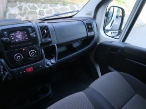 Peugeot Boxer  2.2 BlueHDi . 