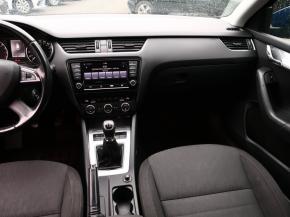 Škoda Octavia  2.0 TDI Elegance 