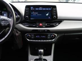 Hyundai i30  1.5 T-GDI MHEV Family Smart 