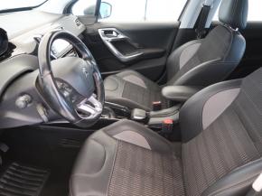 Peugeot 2008  1.2 PureTech 