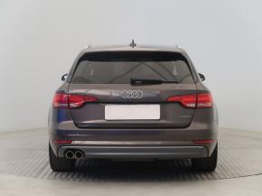 Audi A4  2.0 TDI S-Line 