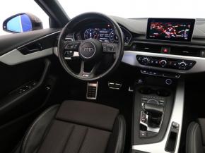 Audi A4  2.0 TDI S-Line 