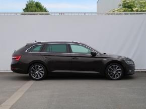 Škoda Superb  2.0 TDI Laurin & Klement 