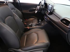 Hyundai i30  1.6 CRDi Premium 