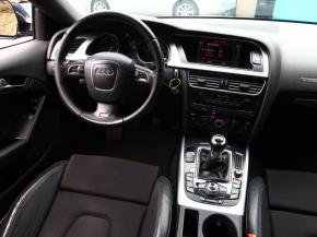 Audi A5  3.0 TDI S-Line 