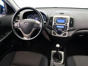 Hyundai i30  1.6 CVVT 