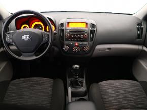 Kia Ceed  1.4 CVVT 