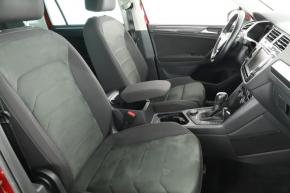 Volkswagen Tiguan  2.0 TSI 