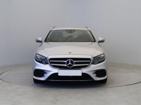 Mercedes-Benz E  E 220 d 4MATIC AMG Paket 