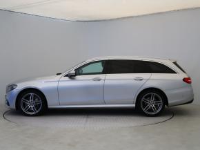 Mercedes-Benz E  E 220 d 4MATIC AMG Paket 