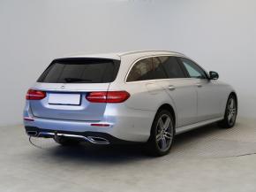 Mercedes-Benz E  E 220 d 4MATIC AMG Paket 