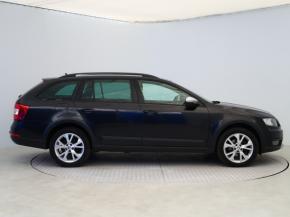 Škoda Octavia  Scout 2.0 TDI . 