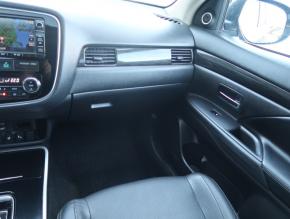 Mitsubishi Outlander  2.2 DI-D 