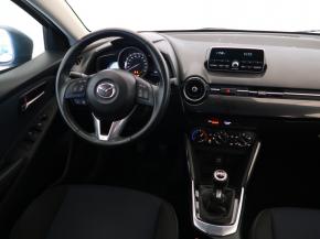 Mazda 2  1.5 16V 