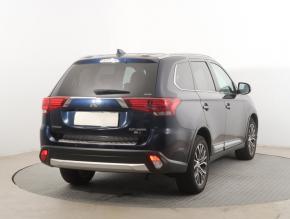 Mitsubishi Outlander  2.2 DI-D 