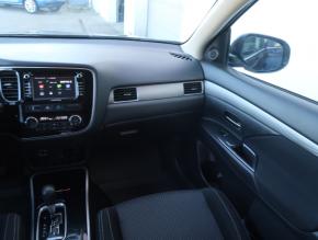 Mitsubishi Outlander  2.2 DI-D 