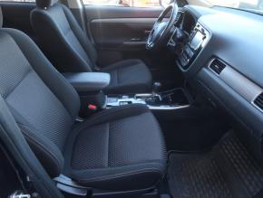 Mitsubishi Outlander  2.2 DI-D 