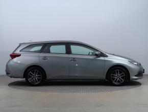 Toyota Auris  1.6 Valvematic 