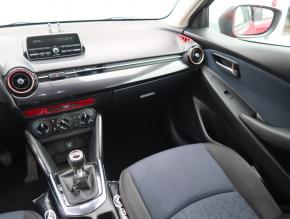 Mazda 2  1.5 16V 