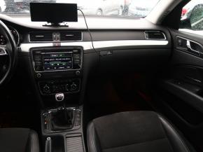 Škoda Superb  2.0 TDI Elegance 