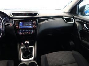 Nissan Qashqai  1.5 dCi Tekna 