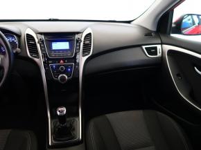 Hyundai i30  1.6 MPI 